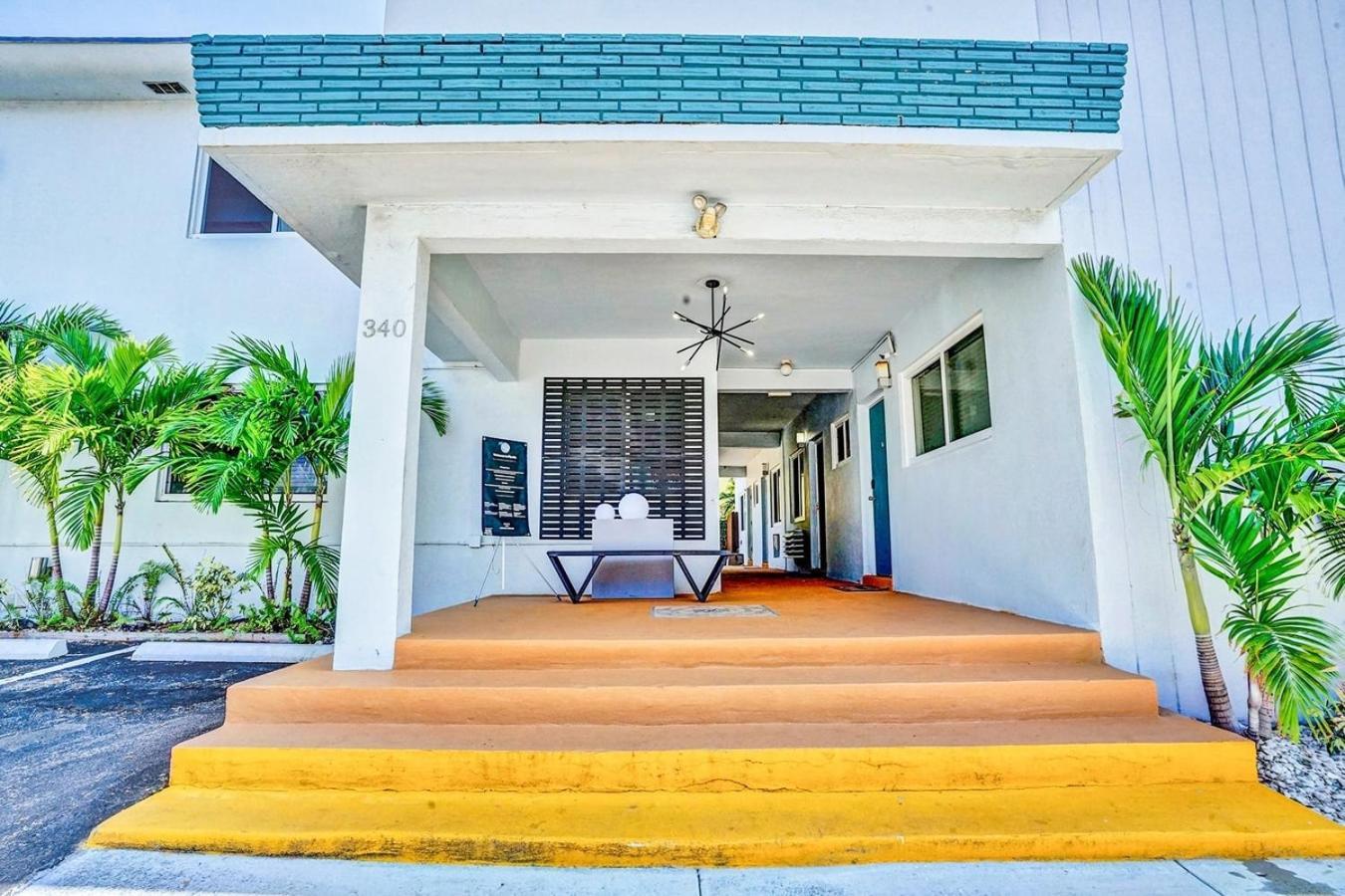 Walk To Dania Beach Christmas Getaway Pool Exterior foto