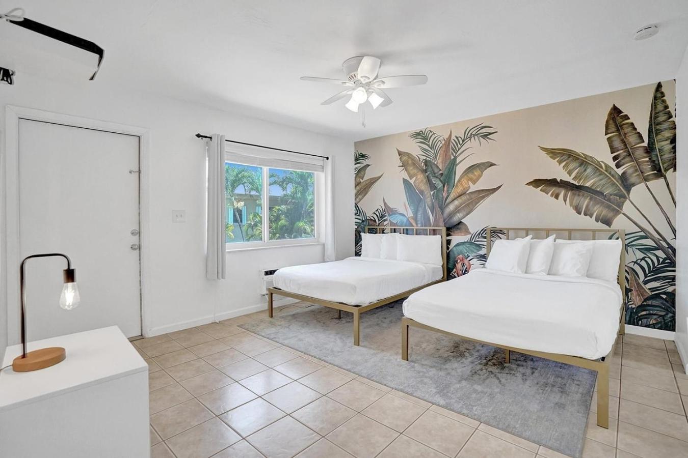 Walk To Dania Beach Christmas Getaway Pool Exterior foto